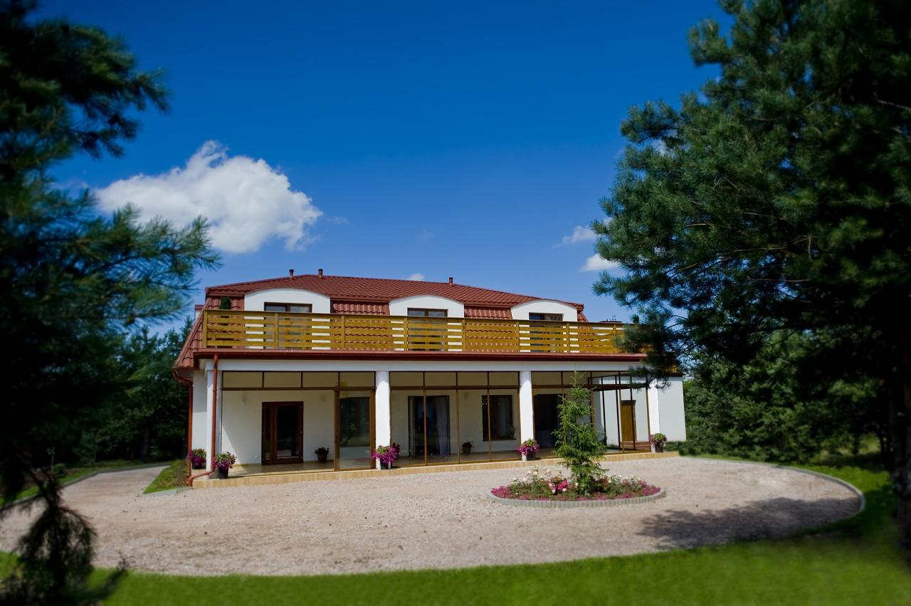 Miodowy Zakatek Caloroczne Domki I Pokoje Przy Suntago, Deepspot, Pyszne Sniadania, Grill, Ognisko Mszczonów Kültér fotó