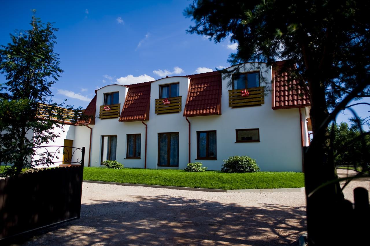 Miodowy Zakatek Caloroczne Domki I Pokoje Przy Suntago, Deepspot, Pyszne Sniadania, Grill, Ognisko Mszczonów Kültér fotó